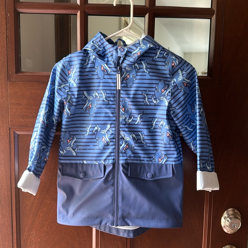 Brand new Cat & Jack rain jacket. Size S kids (6/7)